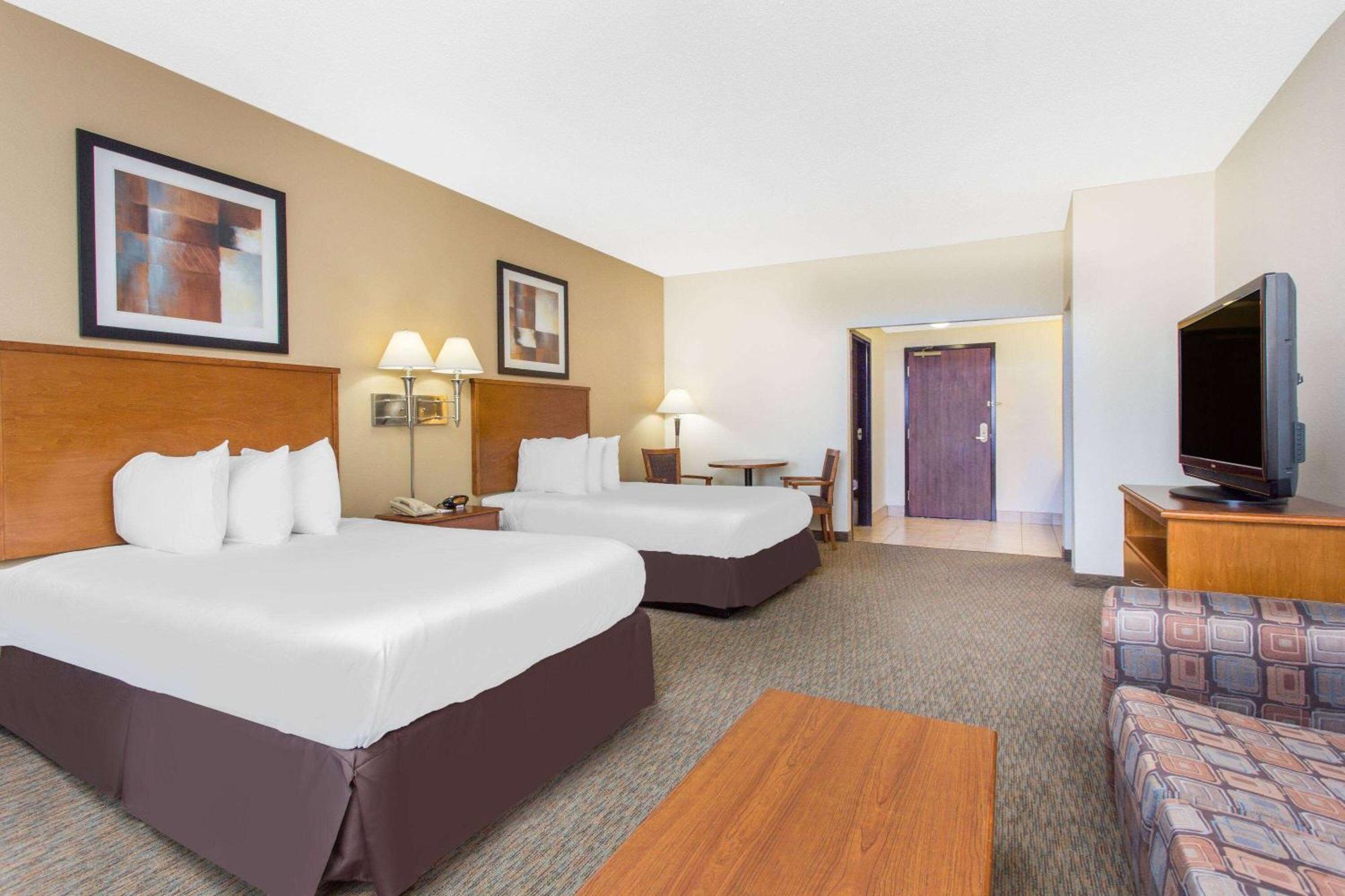 Days Inn By Wyndham Phenix City Near Fort Moore Exteriér fotografie